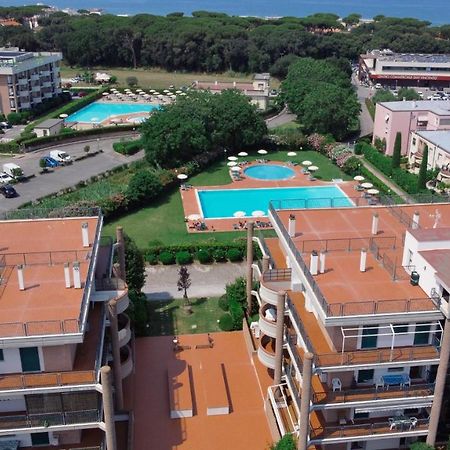 Le Residenze Di Santa Costanza - Il Lentisco Aparthotel San Vincenzo Kültér fotó