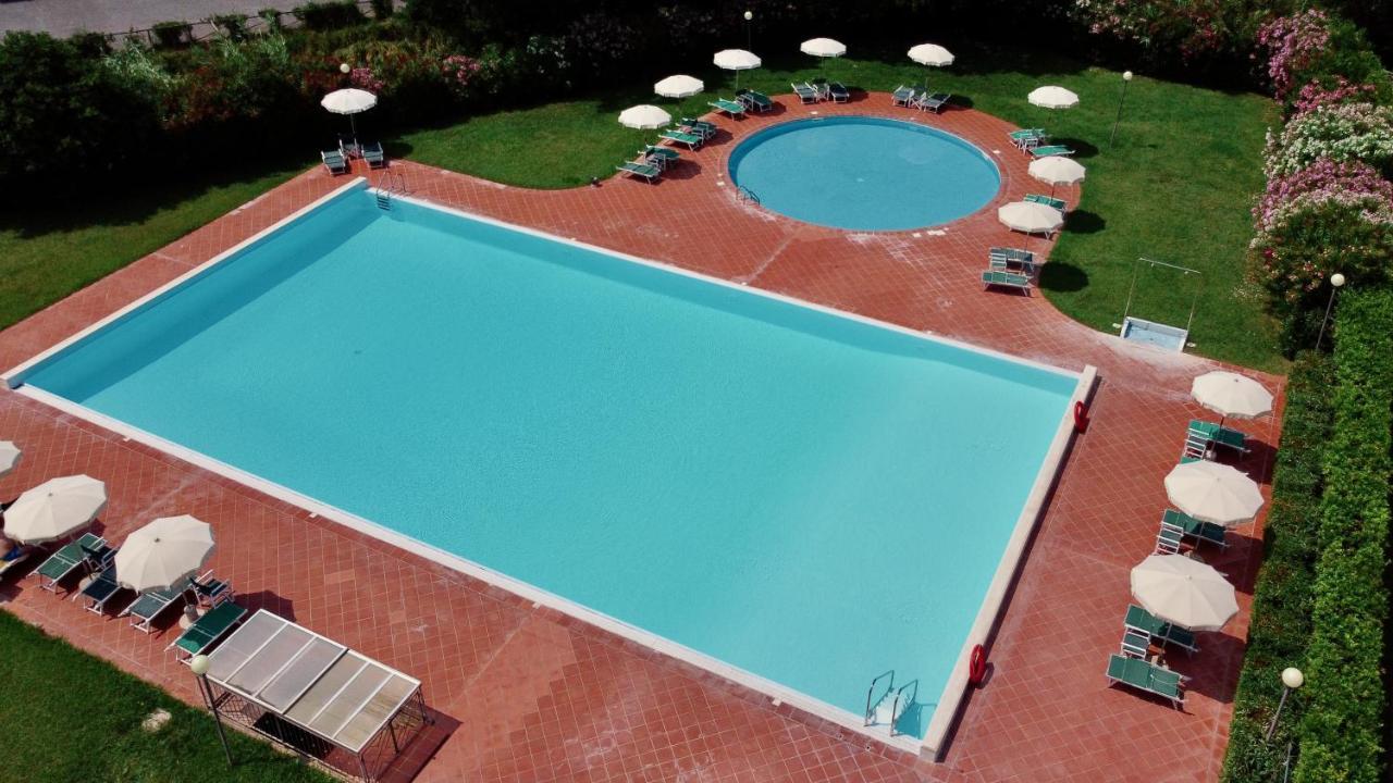 Le Residenze Di Santa Costanza - Il Lentisco Aparthotel San Vincenzo Kültér fotó